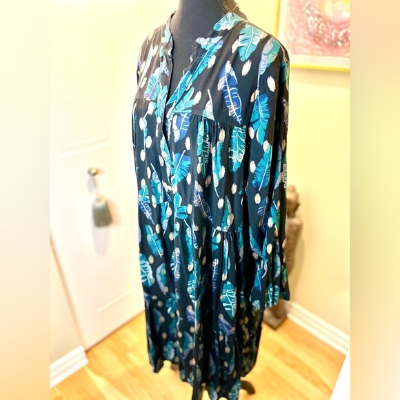 Italian linen black gold glitter leaf pattern tiered dress w/motherpearl buttons - Picture 4 of 13